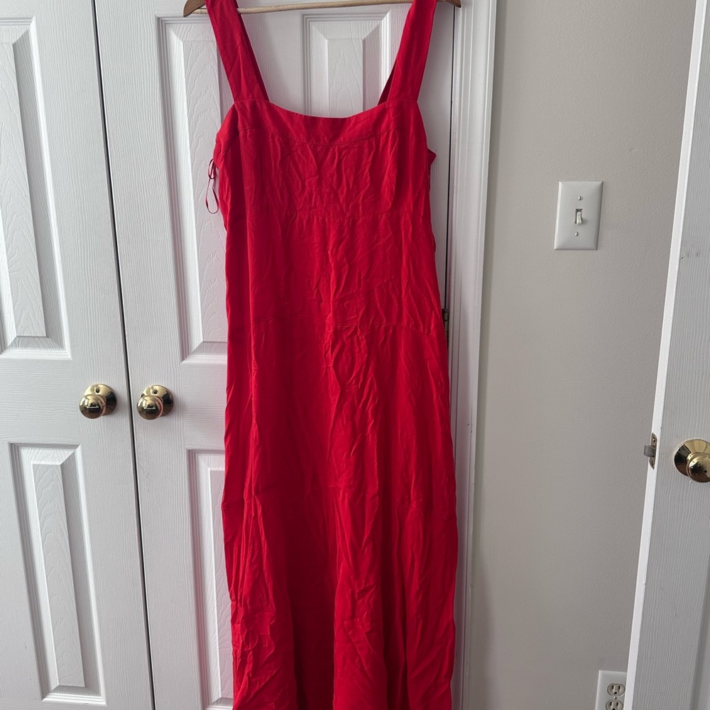 Elegant Red Sleeveless Dress